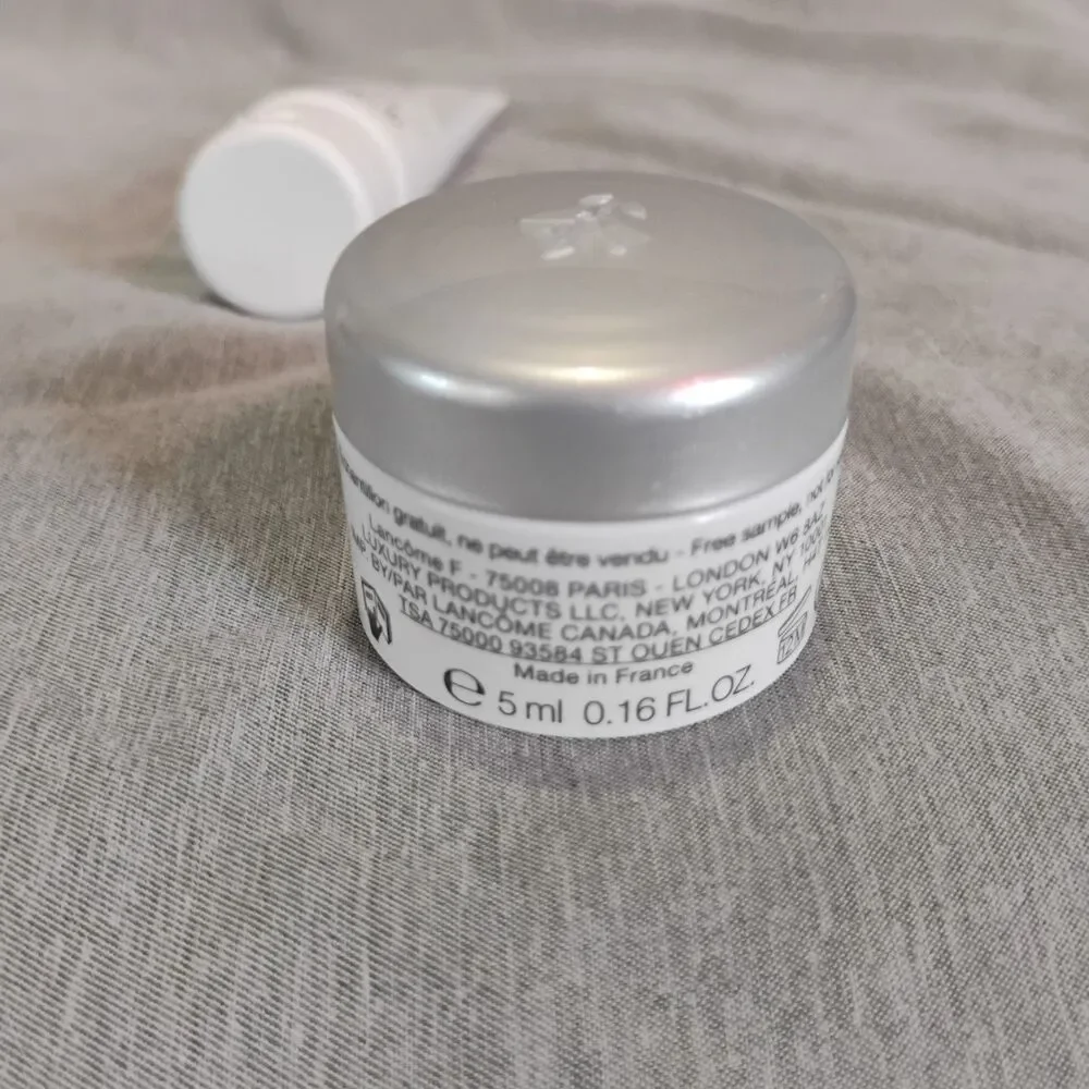 3 Pc Beauty Bundle Cécred Moisture Sealing Lotion Lancome Renergie Dime Dewy Crm